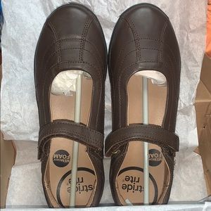 Stride Rite Girls Shoes